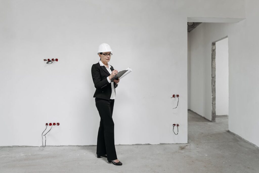 how to become a building inspector